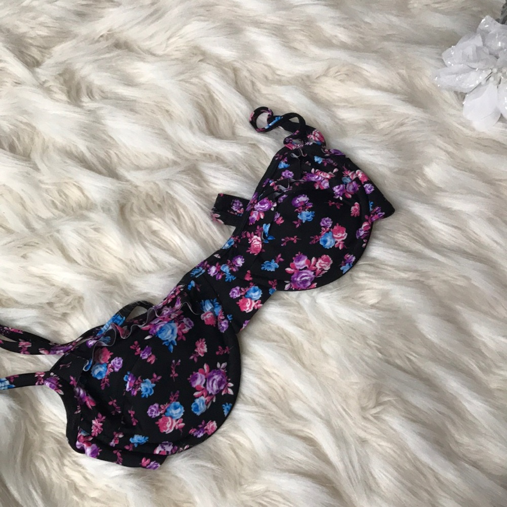 Wired bikini top